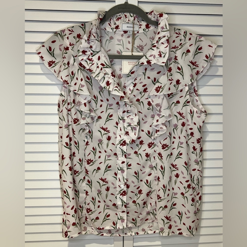 Ruffle Mock Neck Floral Blouse - Picture 4 of 8
